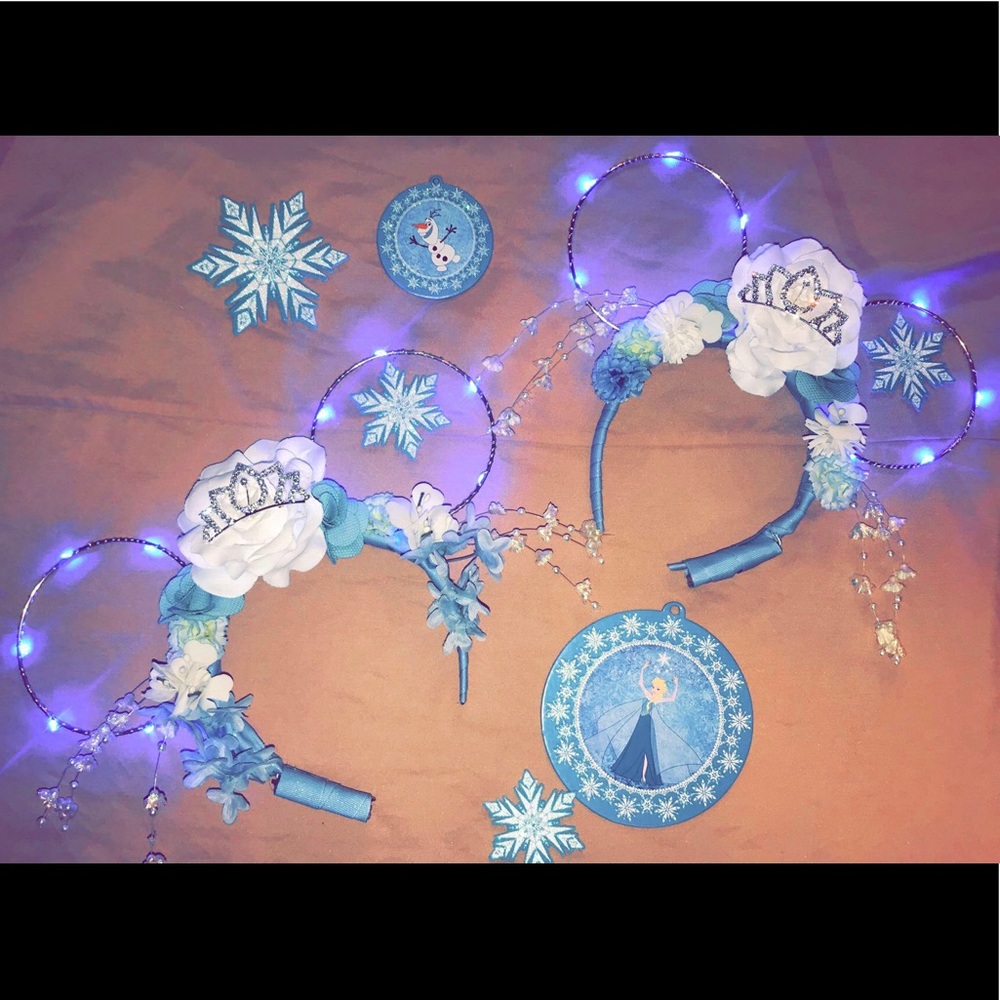 Minnie Mouse ears